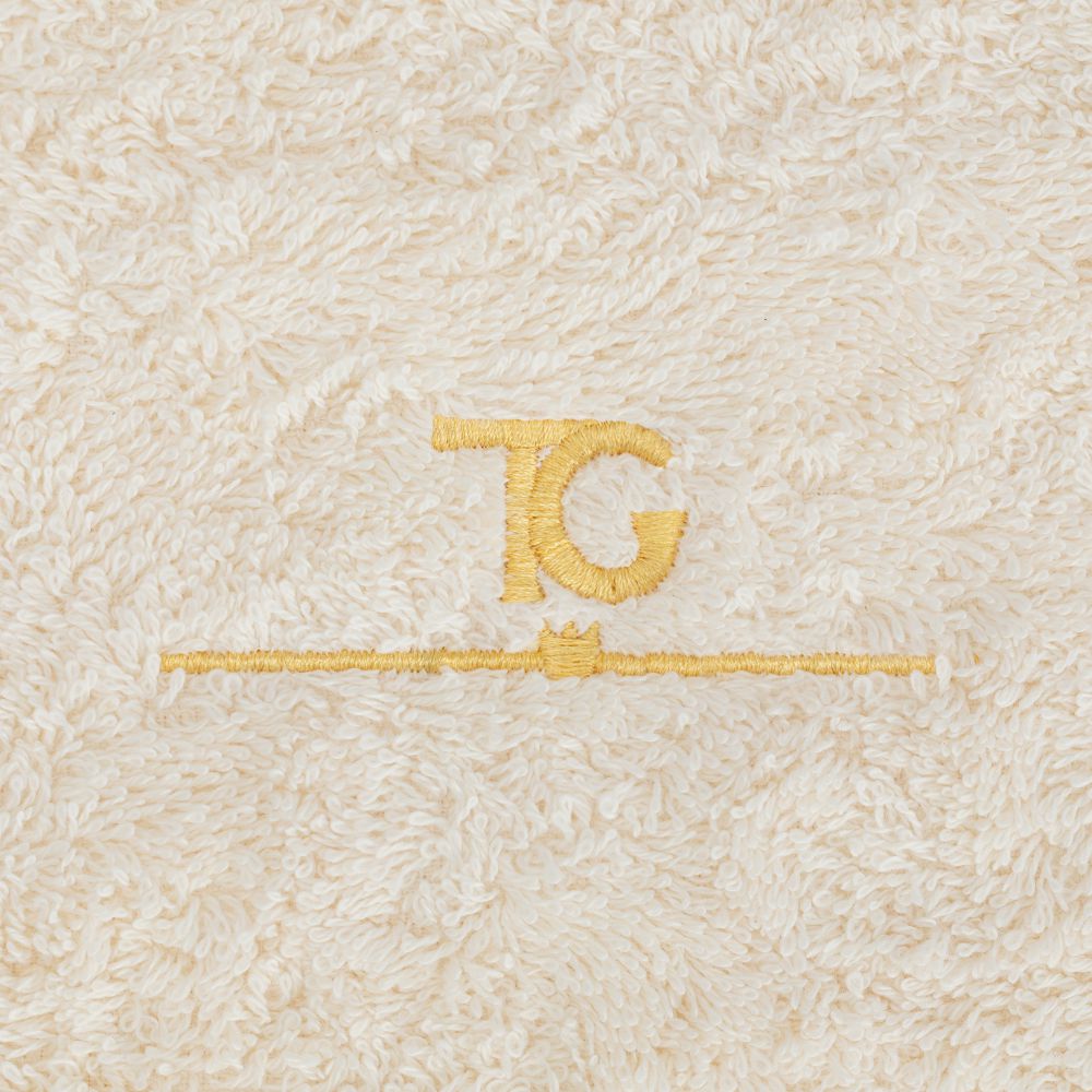 Tulip-themed body and face towel set